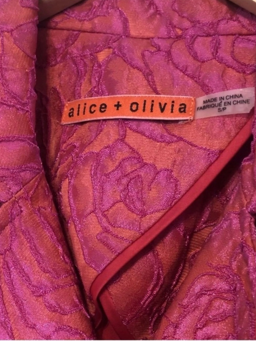 RARE Alice + Olivia Jacquard Trench Coat Belted Brocade NWOT Pink Metallic Rose - Picture 2 of 11